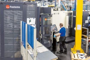 TeknoCompin automatisoitu 5-akselinen työstökeskus tarjoaa moninkertaista tehokkuutta.